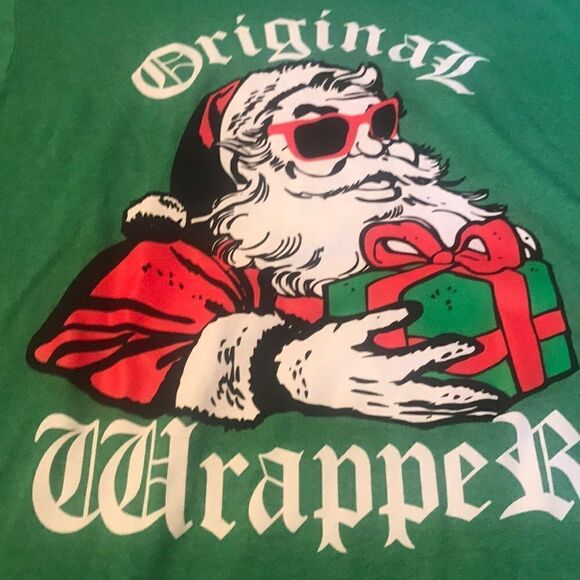 NWT Original Wrapper Santa Christmas Tee - Size M - Picture 5 of 7